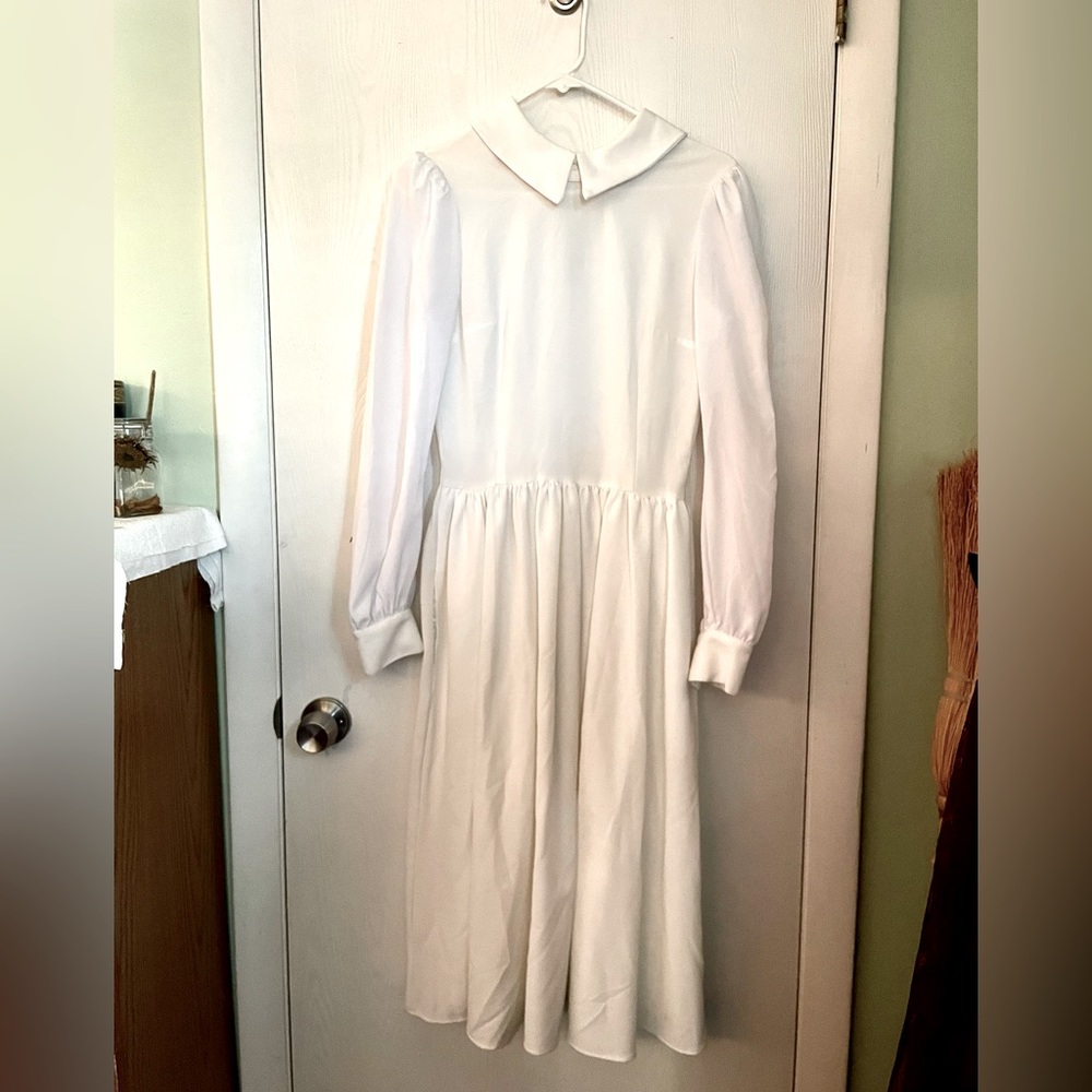 Deandri White Nosferatu Dress with Chiffon Sleeves